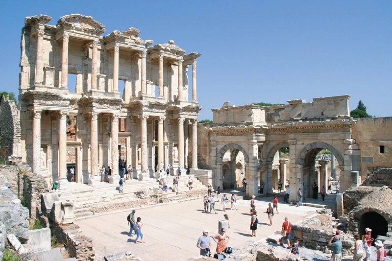 Αρχαία Έφεσος: Ένα ταξίδι στην πόλη από ψηλά – Δείτε το βίντεο